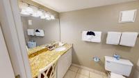 Shoreline Towers 2074- by Holiday Isle Properties - B&B Destin