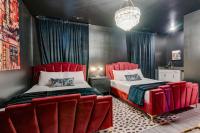 FUNtastic 4 BDR in the Nations - Bed and Breakfast Nashville