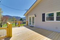 Modern Retreat Near Smoky Mtns & Asheville! - Chambres d'hôtes Canton
