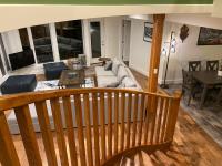 Bluesky Lodge - Ferienwohnung Golden