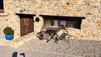 Prague West - Studio Chyne Terrace - B&B Chýně