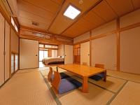 Japanese Western Room with Beds and Private Open-Air Bath