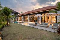 Villa Verde by BaliSuperHost - Bed and Breakfast Ubud