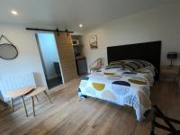 Chambre indépendante rénovée, à 2 pas de la plage - B&B Savonnières