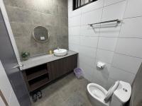 Three-Bedroom Apartment with Balcony