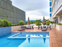 Tinch@Inspiria Cozy Centrally Located Studio Unit with Balcony in the heart of Davao City. Beside Abreeza Mall - Chambres d’hôtes