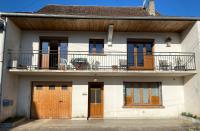 Chez Doukine, Appartement avec balcon à Chouzelot - B&B