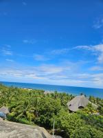 Hewani a bright & airy 1 BR apartment with an ocean view & pool - B&B