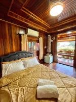 Traditional Thai Wooden House - Chambres d’hôtes