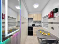 Small Studio Suite Contractor Compact Comfort - B&B Maerdy