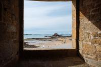 Porte des Bès T2 dans Intra-muros plage à 10 m - B&B Saint-Malo