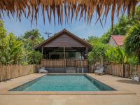 Bungalow with Garden View