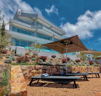 Executive Boulders Beach Suite with Ocean Views - B&B Simon's Town