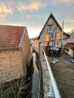 Das Haus am Bach - Schöne große moderne Wohnung mit Terrasse - Ferienwohnung Osthofen