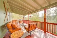 Strawberry Hideaway in the Pines with Hot Tub! - B&B