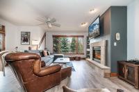 Luxurious Condo Gated Community Pool Hot Tubs - B&B Edwards