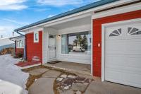 Rocky Mountain Getaway For Budget Travelers - B&B Leadville