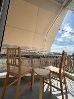 Apartamento de 1 Dormitorio con balcón y vistas a la ciudad