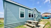 Pet Friendly Beach vacay on a Budget - Bed and Breakfast Bolivar Peninsula