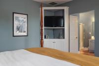 King Room with Spa Bath