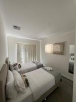 Vierbettzimmer mit Badewanne