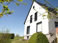 Ferienwohnung mit Fernsicht, Eifel, Nürburgring - Bed and Breakfast