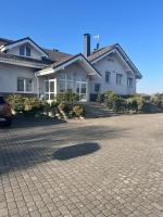 Noclegi Opole-Chmielowice Apartament A - Ferienwohnung