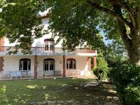 maison de campagne avec grand lac et park arboré - Chambres d’hôtes Montestruc-sur-Gers