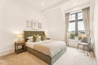 The Sovereign Suite - 2-bedroom Luxury Apartment with Parking - Bed and Breakfast Henley-on-Thames