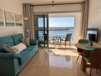 Appartement met 1 Slaapkamer, Uitzicht op Zee en een Balkon. 