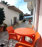 Camera Tripla con Vista Giardino