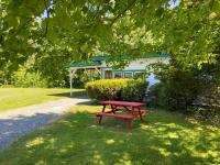 PATIO MOTOR COURT - Bed and Breakfast