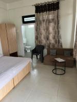 Deluxe Room (2 Adults + 1 Child)