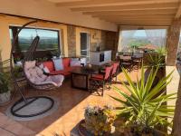 Wait 'N Sea, Jacuzzi, Luxury Stone House - B&B Epanomí