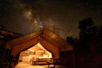 Glamping Tent #10 with Heat AC and Private Bath - B&B