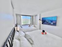 NEW Waikiki Banyan Ocean and Diamond Head View - B&B Honolulu