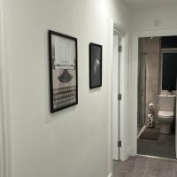 Sleek 2 Bed Oasis Croydon, Sleeps 6 - B&B