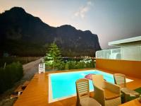 เพาะรักผาม่าน พูลวิลล่า - B&B
