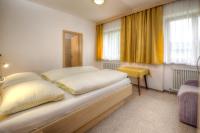 Two-Bedroom Apartment 2 bathrooms kitchenette