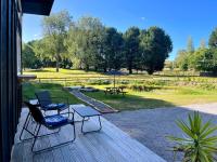 The Hayshed Taupō- tiny home 10 min from Taupō town centre- first accommodation on our working homestead - Chambres d'hôtes Oruanui