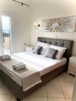 Apartamento de 2 dormitorios con balcón y vistas al mar
