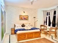 Family suit - B&B Kasauli