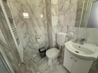 Deluxe Room (2 Adults + 1 Child)