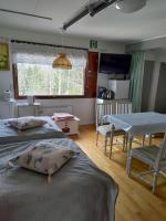 Huone 1-4 henkilölle - B&B Riihimäki