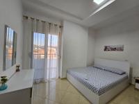 Modern , quiet , family friendly & fully furnished apartment - Ferienwohnung