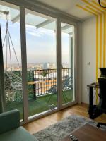 City View Duplex - Stylish 2BR Apartment with parking - B&B Skopje