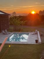 La Tour du Sorbey - Gîte Nature Familial - Piscine - 3 à 6 Pax - Chambres d'hôtes Monségur