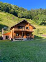 Cabana Trei Brăduți - Bed and Breakfast Cheia