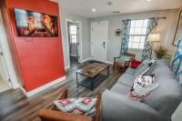 Charming Cowboy Bunkhouse in Denver - Bed and Breakfast Denver