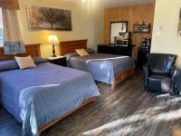 Superior Room with Two Double Beds and Parking View